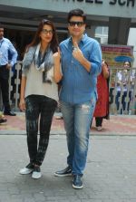 Sonali Bendre, Goldie Behl vote in Mumbai on 15th Oct 2014